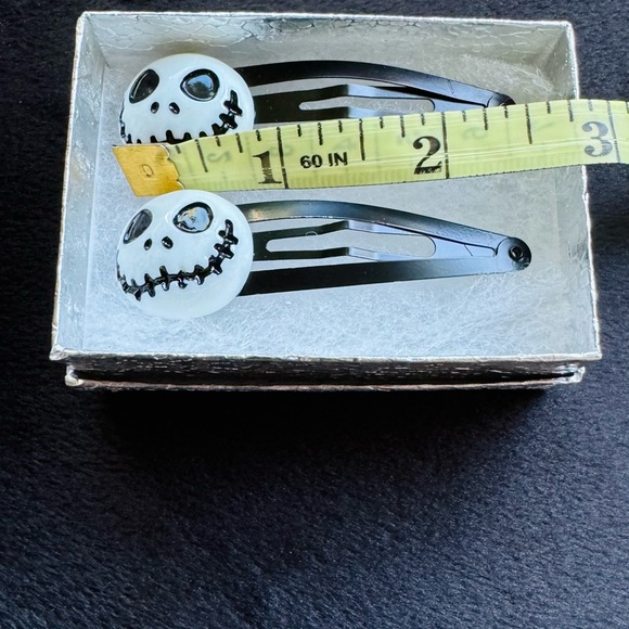 (FREE w/purchase of Jack Skellington bag)
N B4 C Jack Hair clips ~2.5” long - Picture 2 of 3